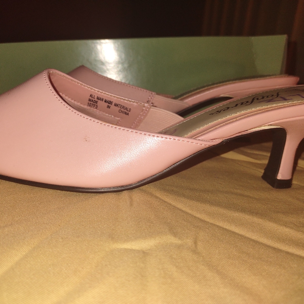 Women's Matching Purse & Short heels Shoes - Picture 14 of 16
